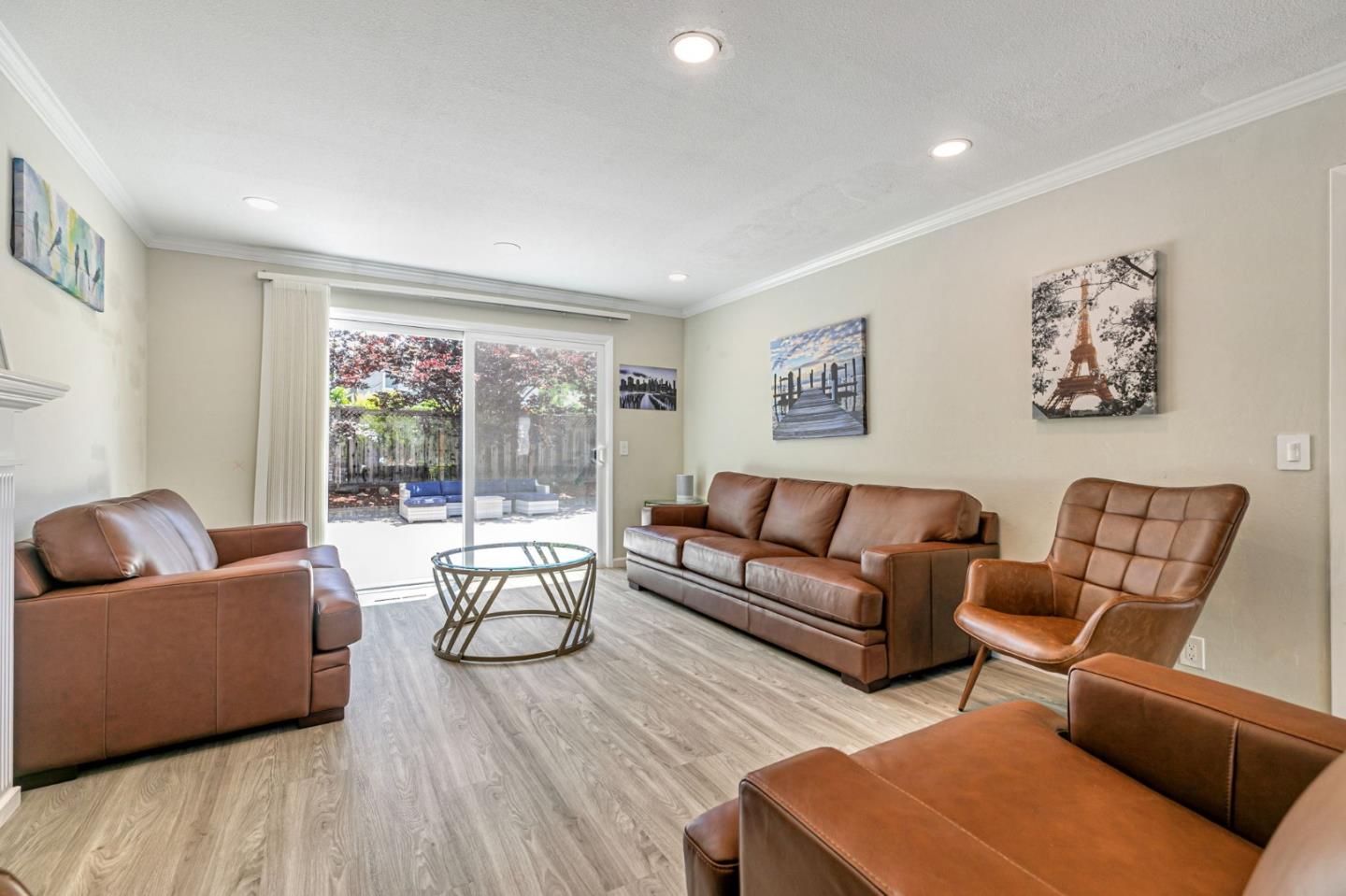 Detail Gallery Image 15 of 65 For 2739 Saint Giles Ln, Mountain View,  CA 94040 - 4 Beds | 2/1 Baths