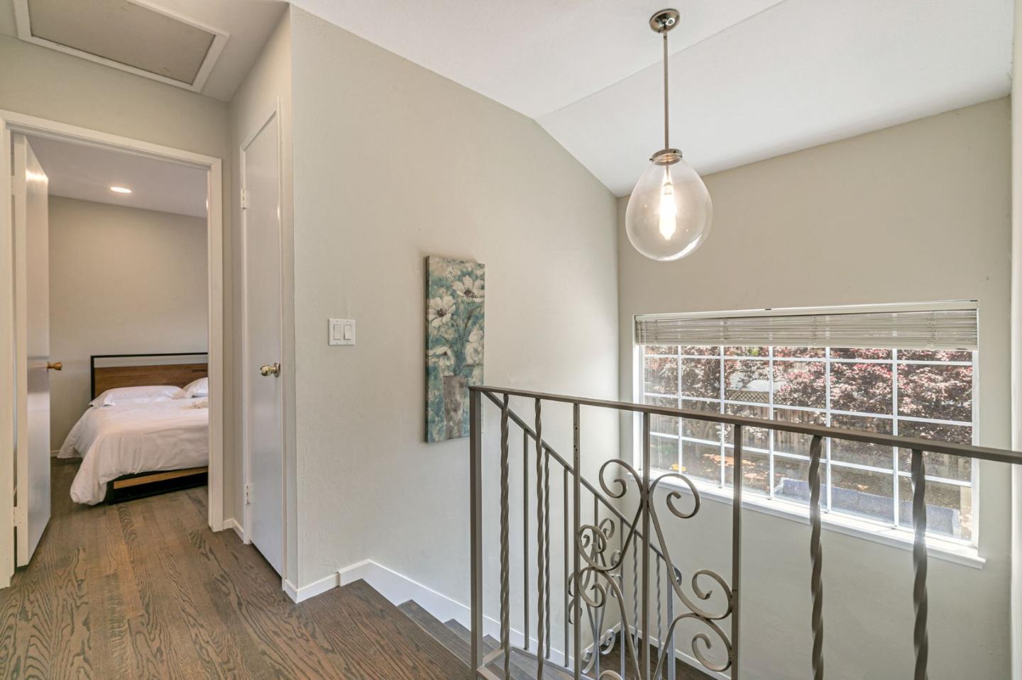 Detail Gallery Image 33 of 65 For 2739 Saint Giles Ln, Mountain View,  CA 94040 - 4 Beds | 2/1 Baths