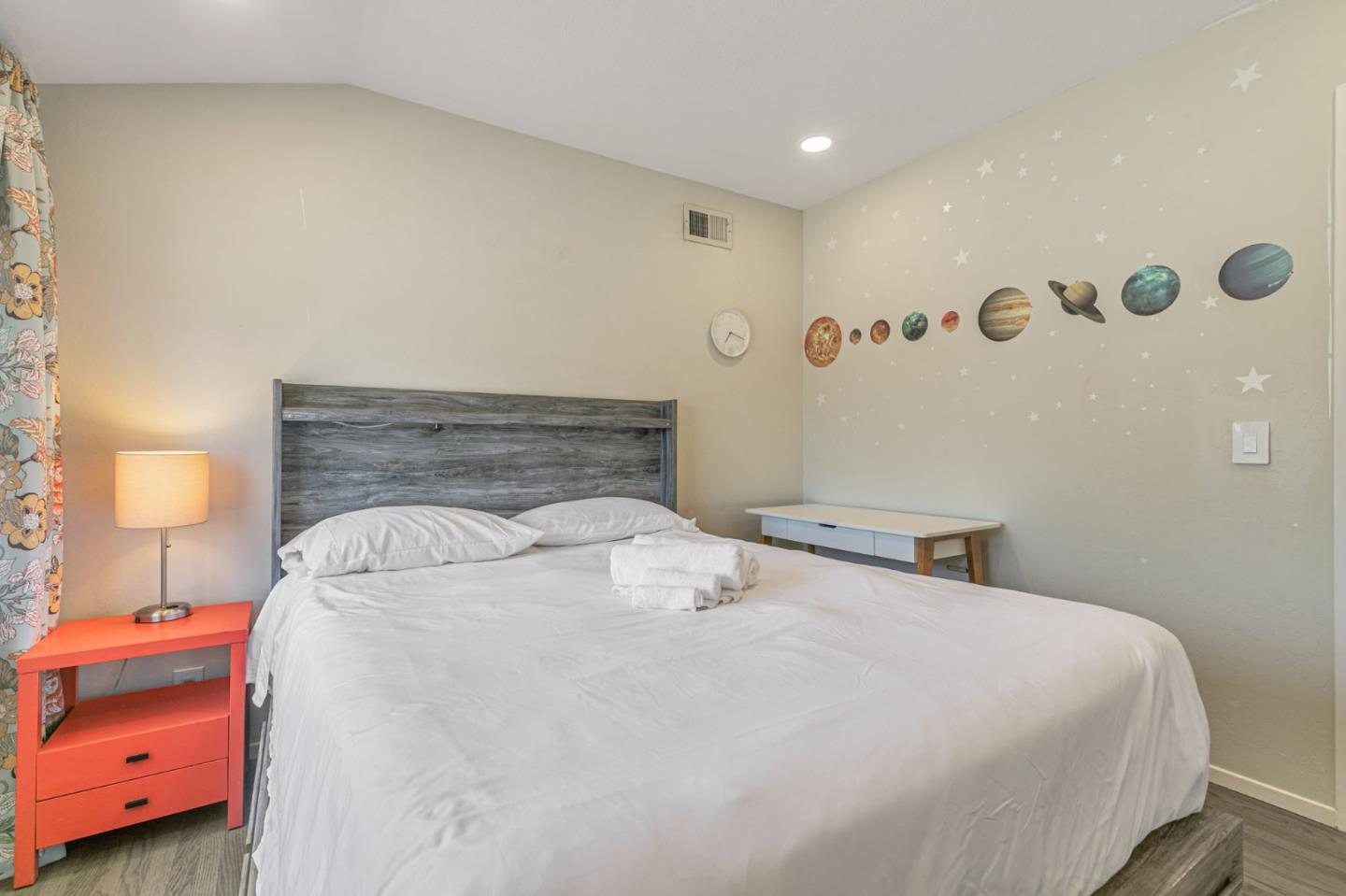 Detail Gallery Image 40 of 65 For 2739 Saint Giles Ln, Mountain View,  CA 94040 - 4 Beds | 2/1 Baths