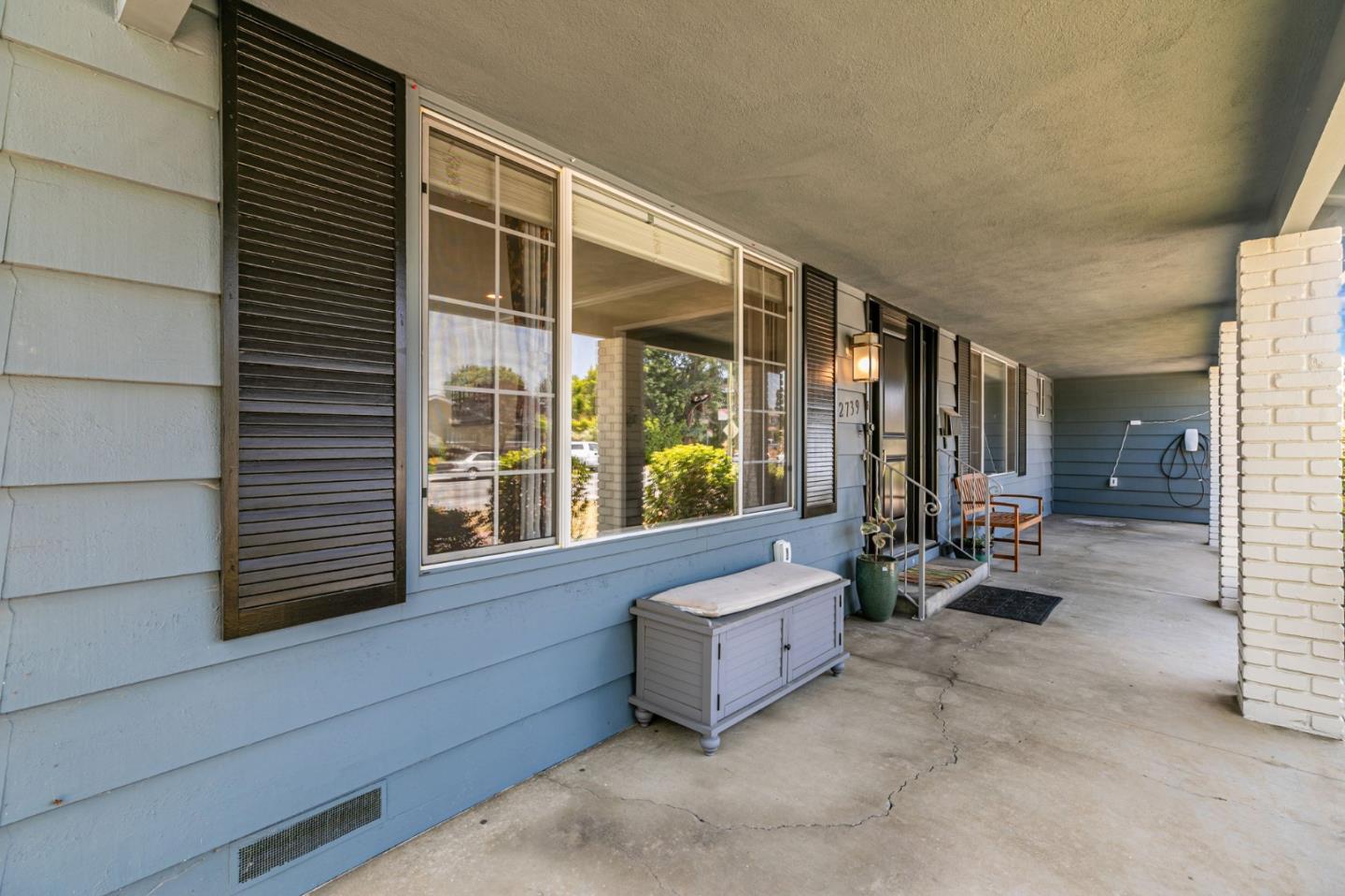 Detail Gallery Image 5 of 65 For 2739 Saint Giles Ln, Mountain View,  CA 94040 - 4 Beds | 2/1 Baths
