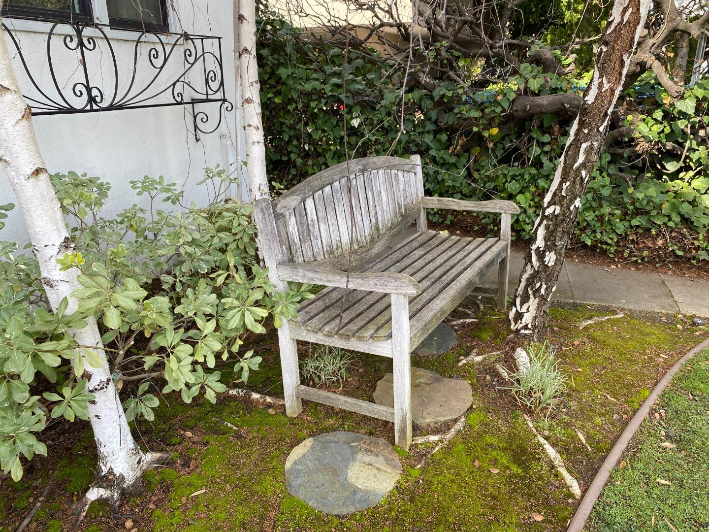 Detail Gallery Image 3 of 16 For 515 N El Camino Real #3,  San Mateo,  CA 94401 - 2 Beds | 1 Baths