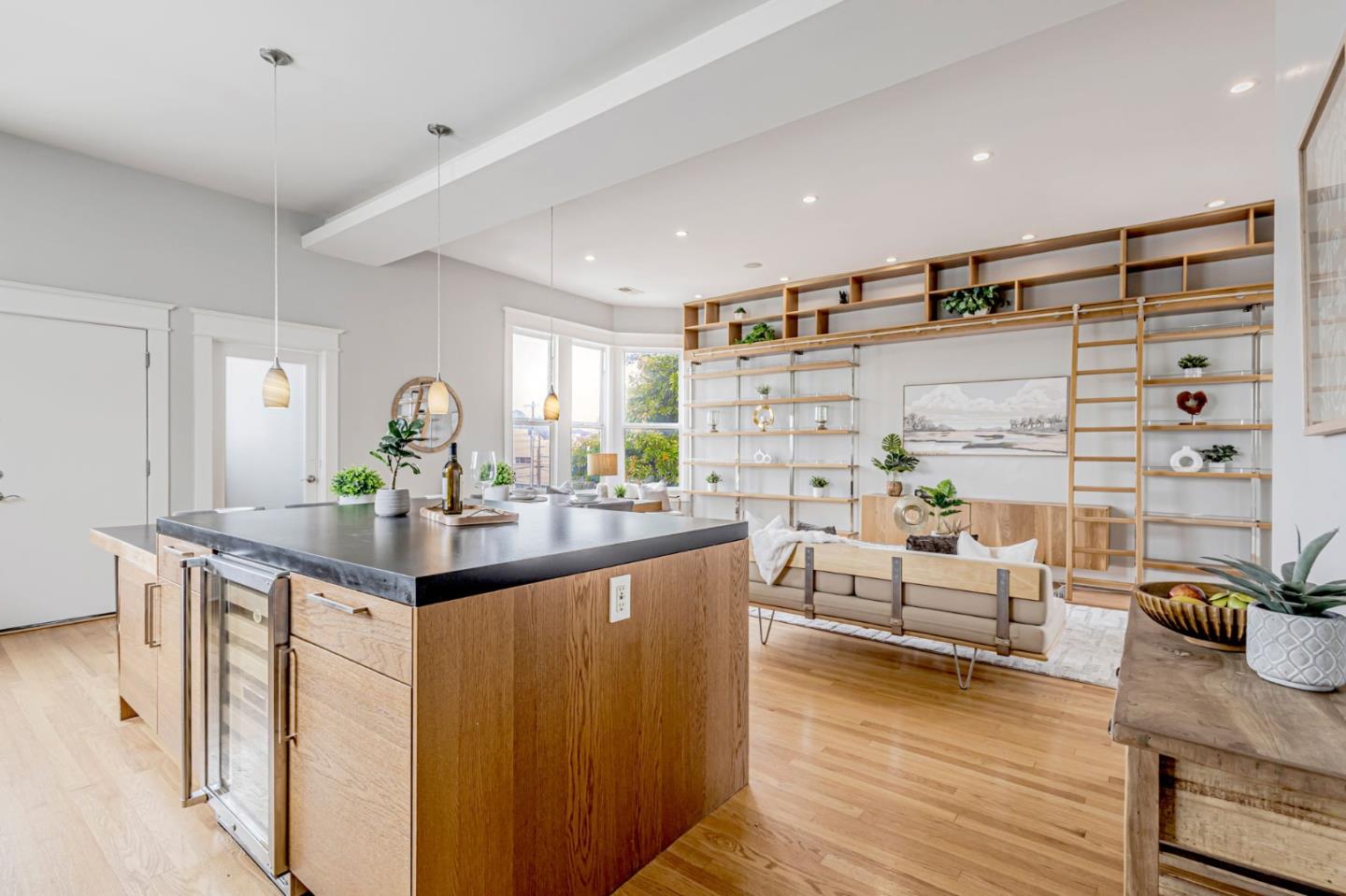 Detail Gallery Image 4 of 41 For 473 South Van Ness Ave, San Francisco,  CA 94103 - 4 Beds | 3 Baths