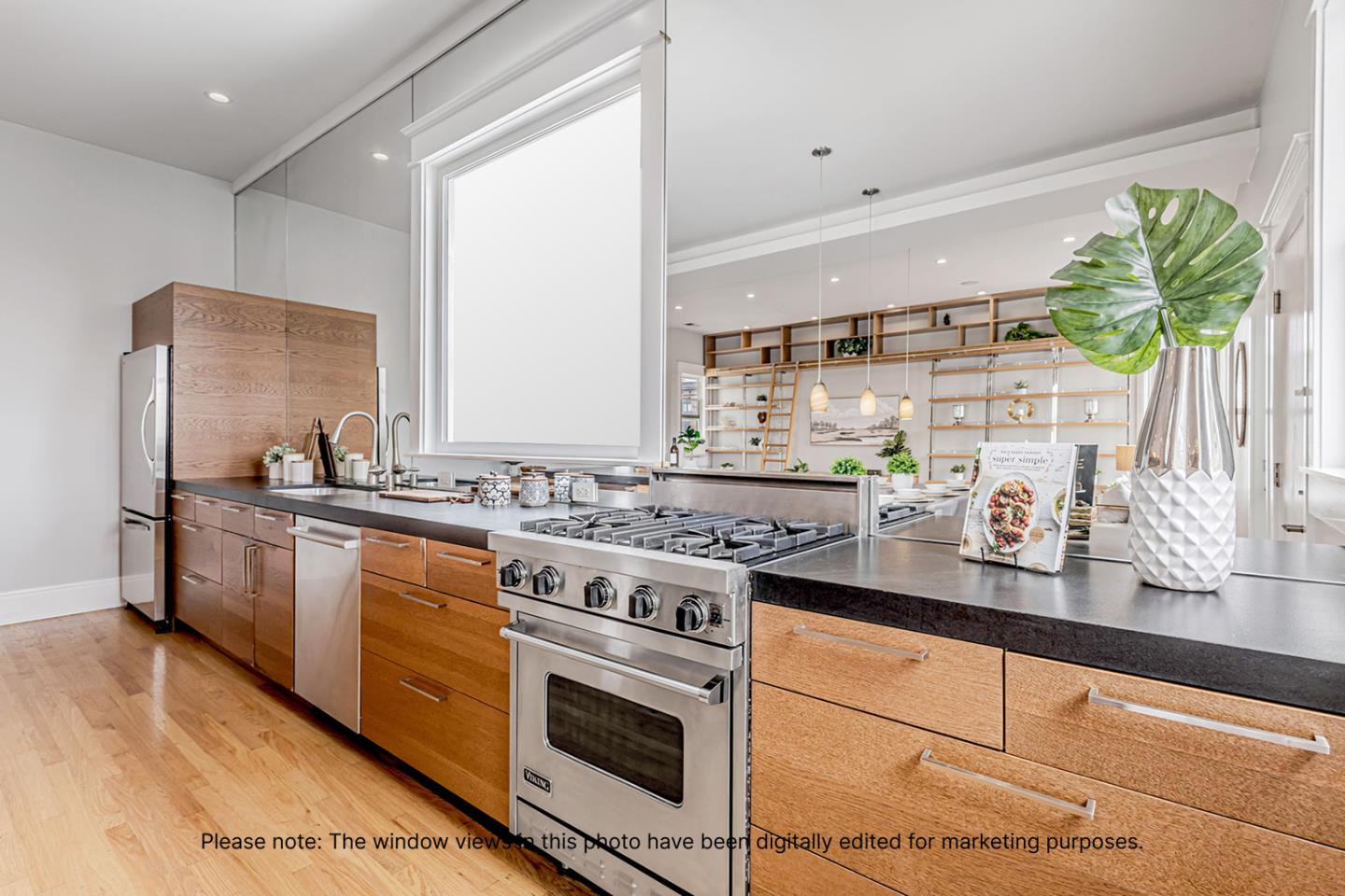 Detail Gallery Image 6 of 41 For 473 South Van Ness Ave, San Francisco,  CA 94103 - 4 Beds | 3 Baths