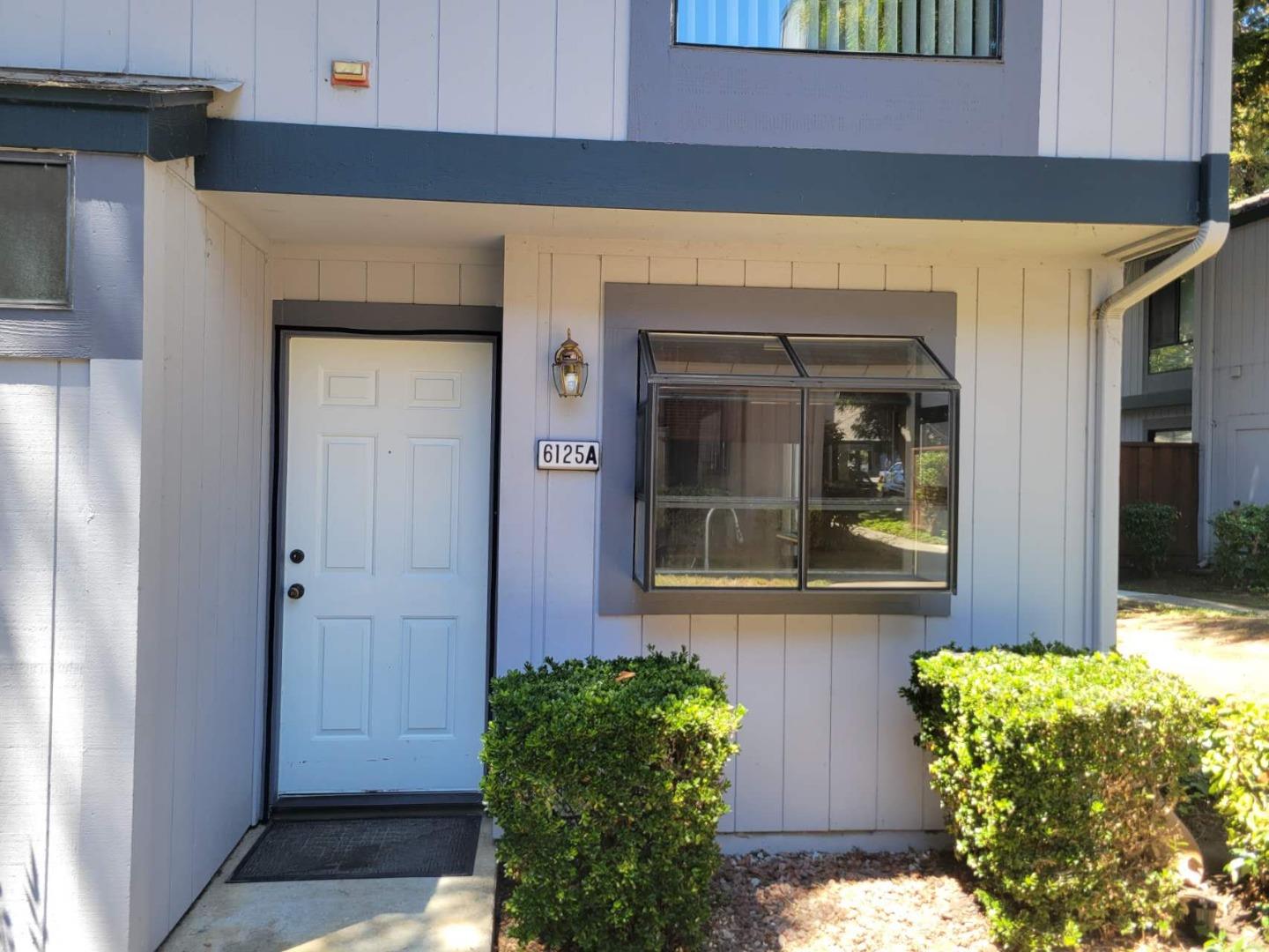 Detail Gallery Image 2 of 39 For 6125 Thornton Ave a,  Newark,  CA 94560 - 2 Beds | 2/1 Baths