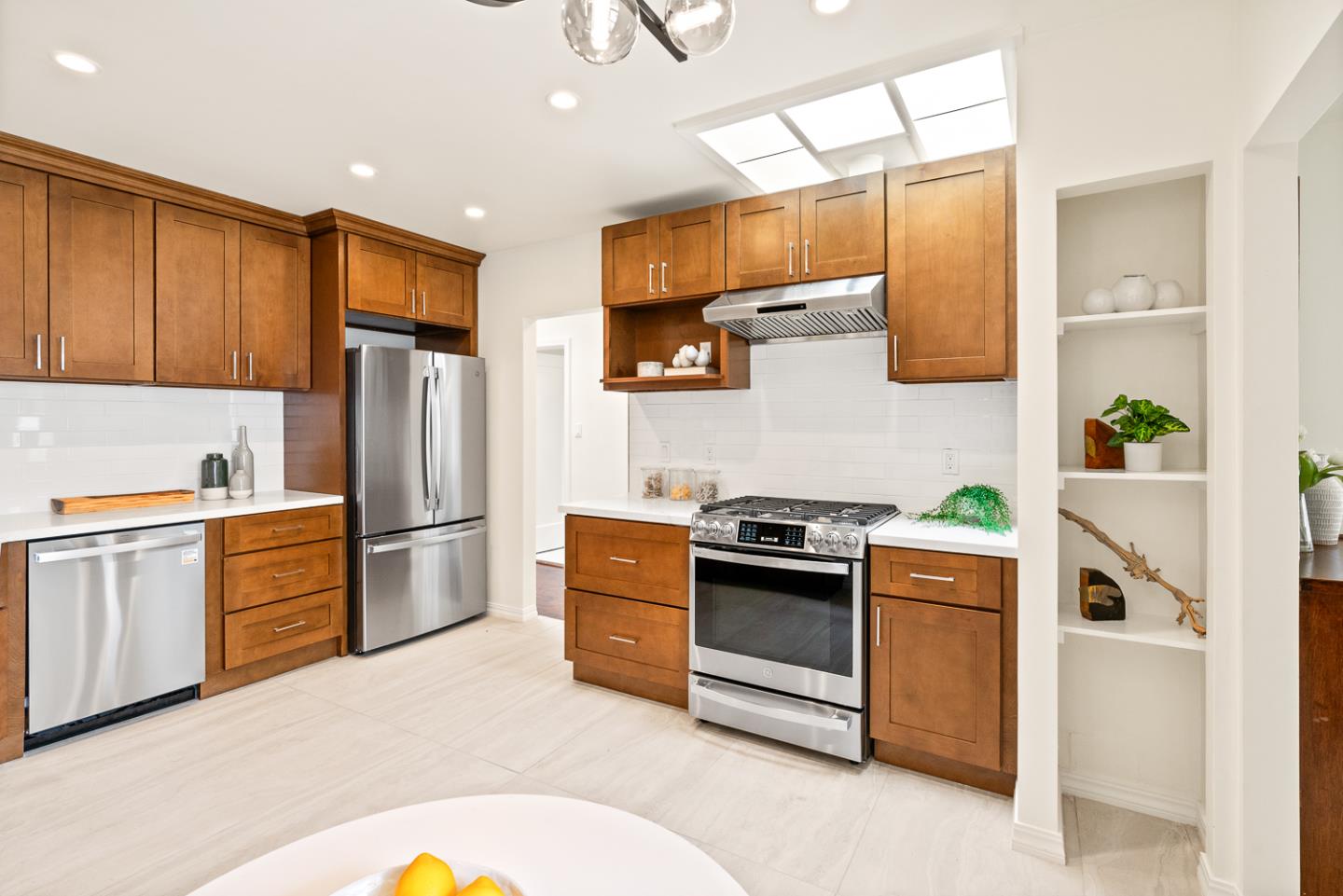 Detail Gallery Image 13 of 39 For 745 Brazil Ave, San Francisco,  CA 94112 - – Beds | – Baths