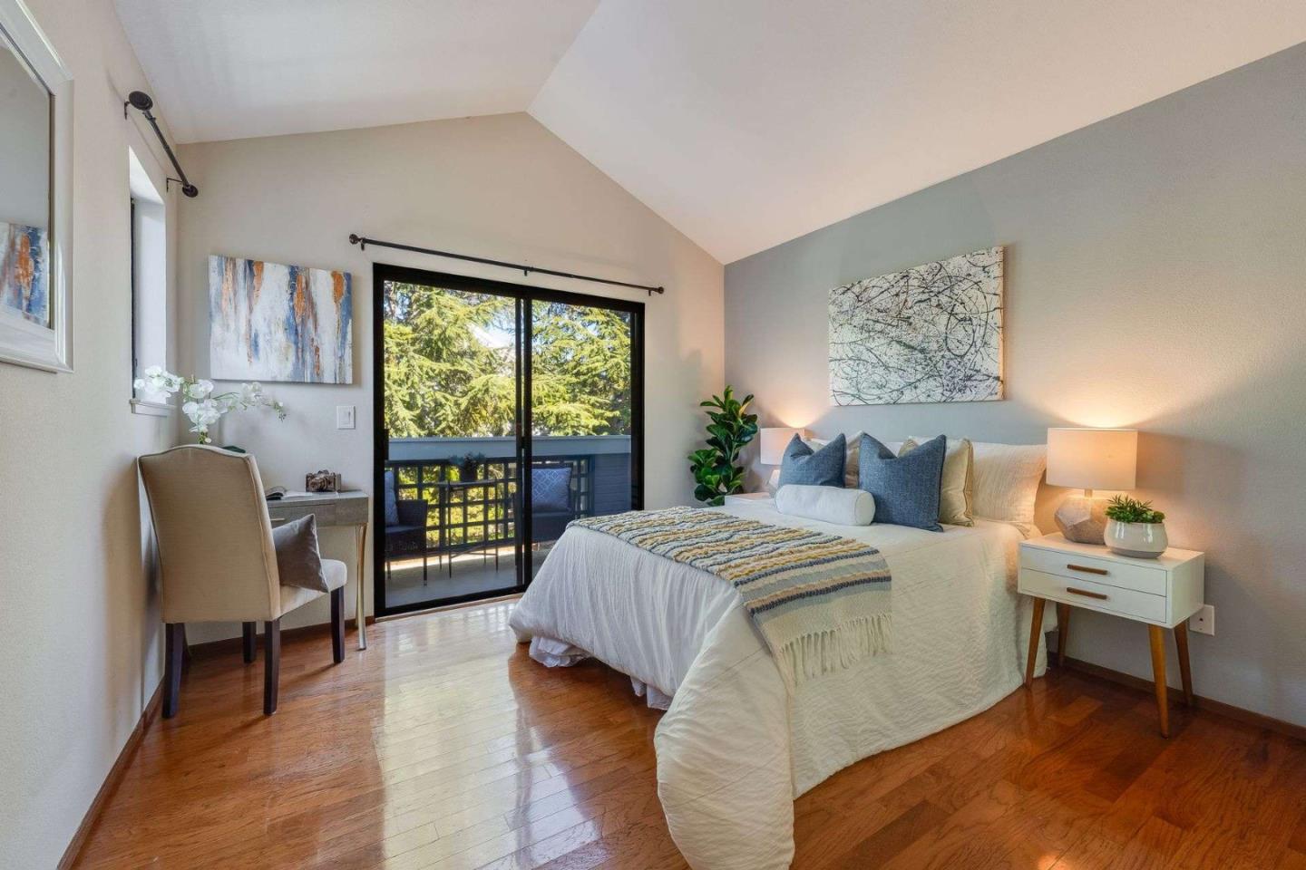 Detail Gallery Image 16 of 29 For 418 Mountain Laurel Ct, Mountain View,  CA 94043 - 2 Beds | 2/1 Baths