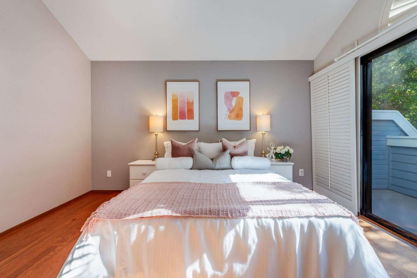 Detail Gallery Image 21 of 29 For 418 Mountain Laurel Ct, Mountain View,  CA 94043 - 2 Beds | 2/1 Baths