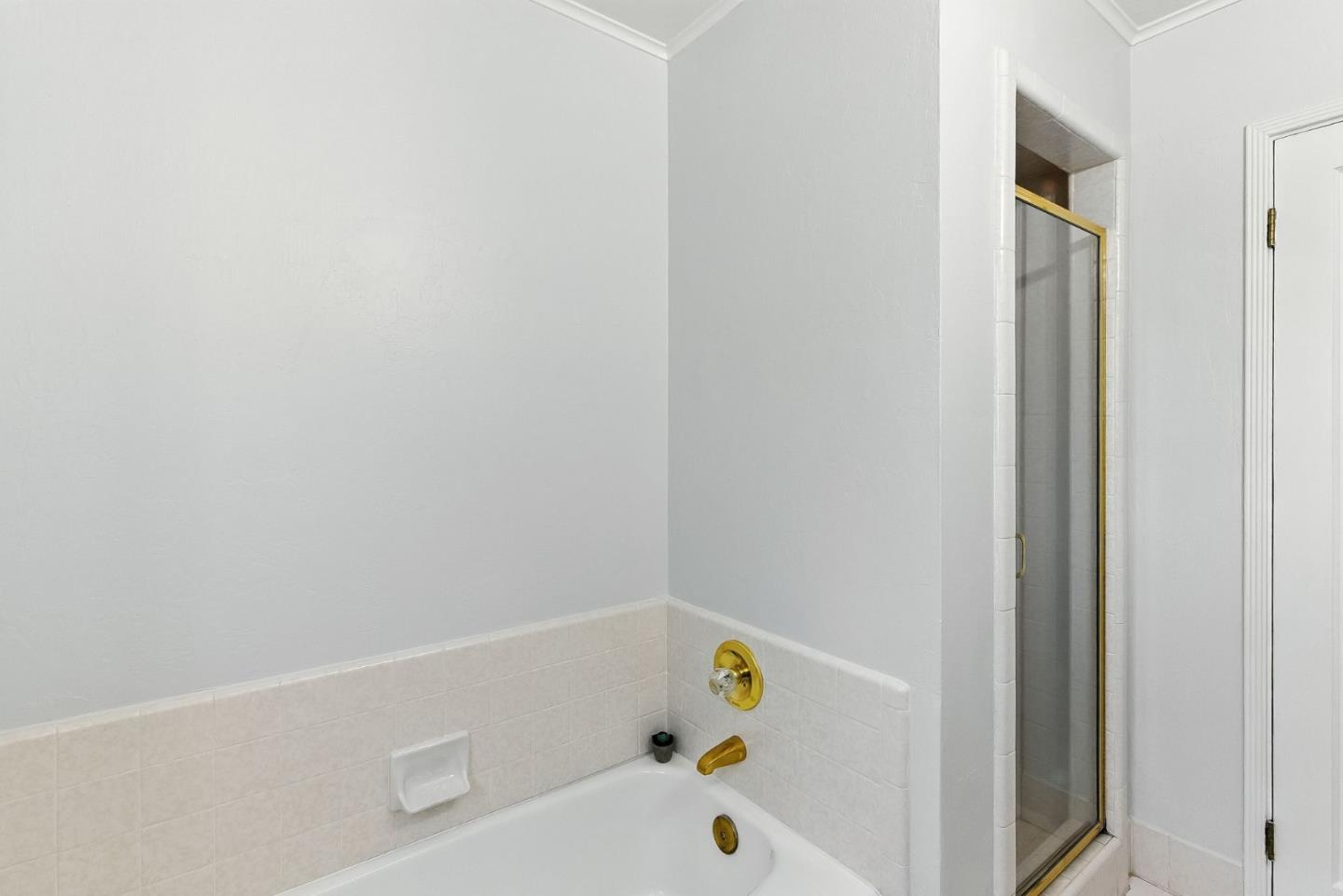 Detail Gallery Image 20 of 35 For 1300 Howard Ave, San Carlos,  CA 94070 - 2 Beds | 1 Baths