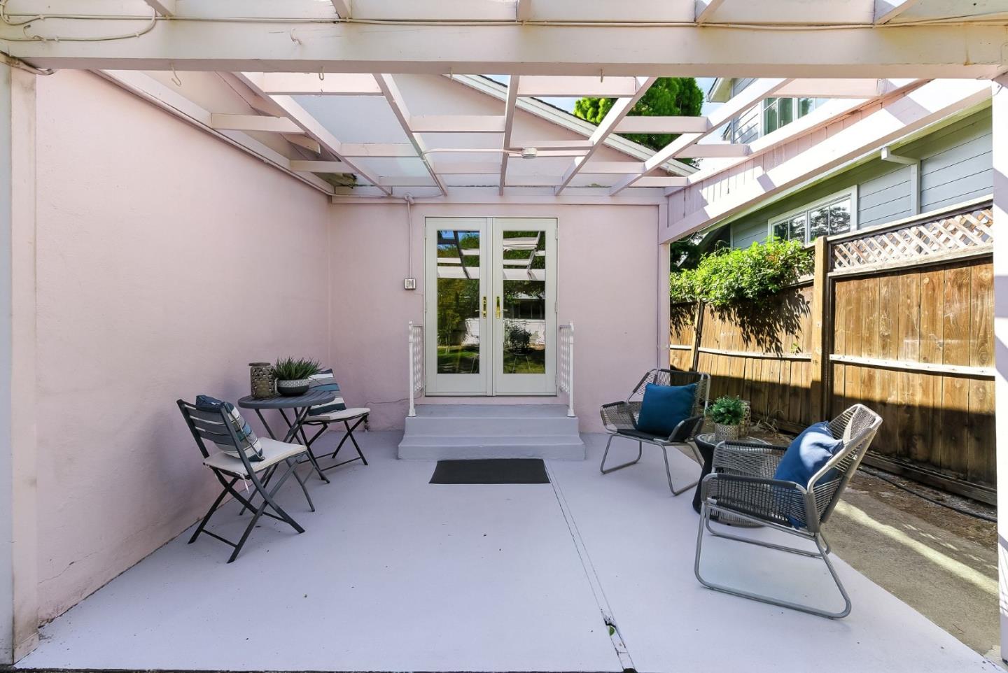 Detail Gallery Image 22 of 35 For 1300 Howard Ave, San Carlos,  CA 94070 - 2 Beds | 1 Baths