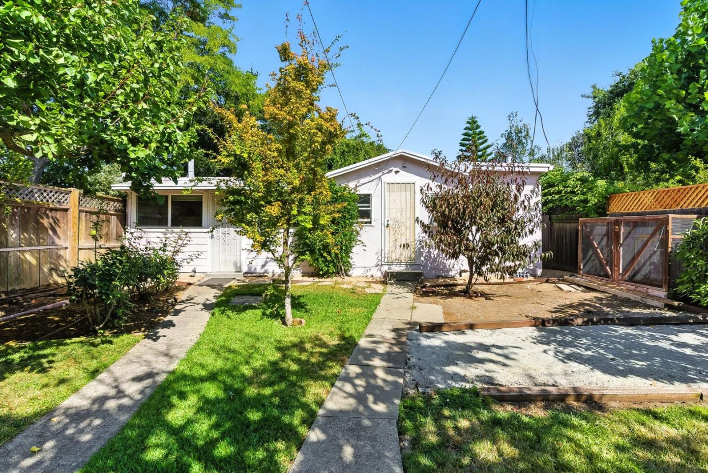 Detail Gallery Image 26 of 35 For 1300 Howard Ave, San Carlos,  CA 94070 - 2 Beds | 1 Baths