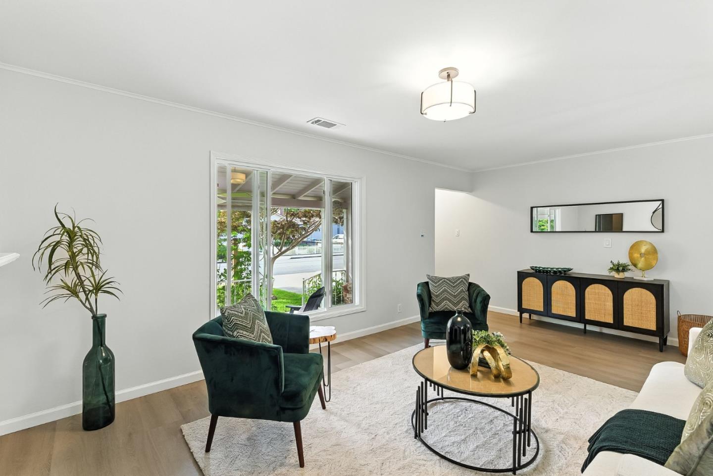 Detail Gallery Image 7 of 35 For 1300 Howard Ave, San Carlos,  CA 94070 - 2 Beds | 1 Baths