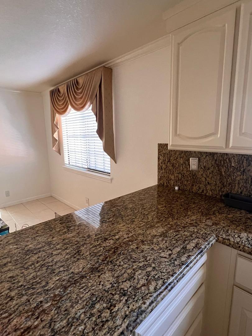 Detail Gallery Image 14 of 39 For 2488 Shilshone Cir, San Jose,  CA 95121 - 3 Beds | 2 Baths