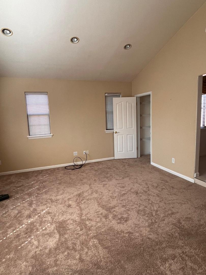 Detail Gallery Image 17 of 39 For 2488 Shilshone Cir, San Jose,  CA 95121 - 3 Beds | 2 Baths