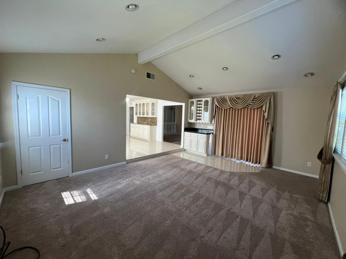 Detail Gallery Image 32 of 39 For 2488 Shilshone Cir, San Jose,  CA 95121 - 3 Beds | 2 Baths