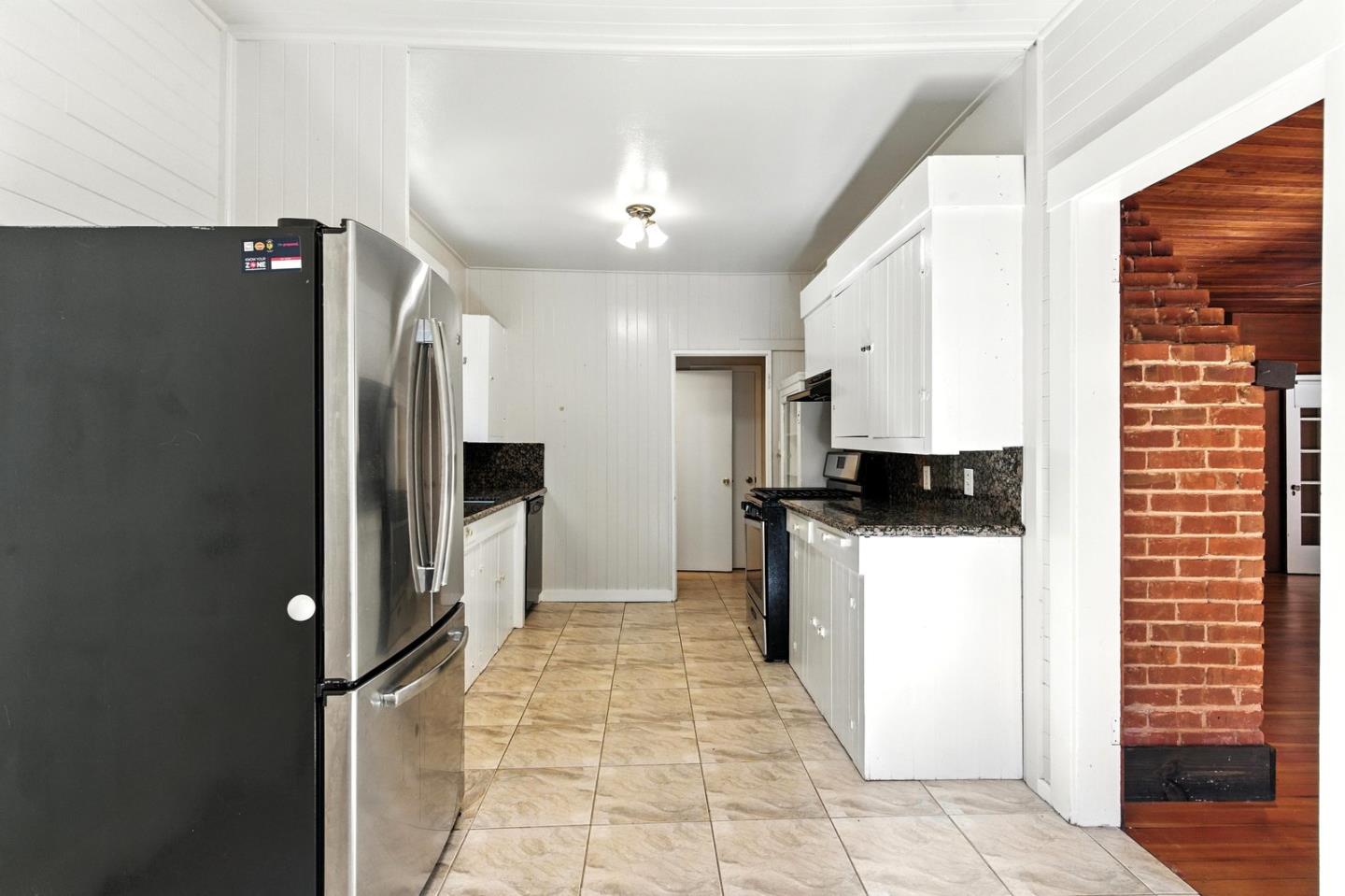 Detail Gallery Image 13 of 20 For 27586 Moody Rd, Los Altos Hills,  CA 94022 - 3 Beds | 2 Baths