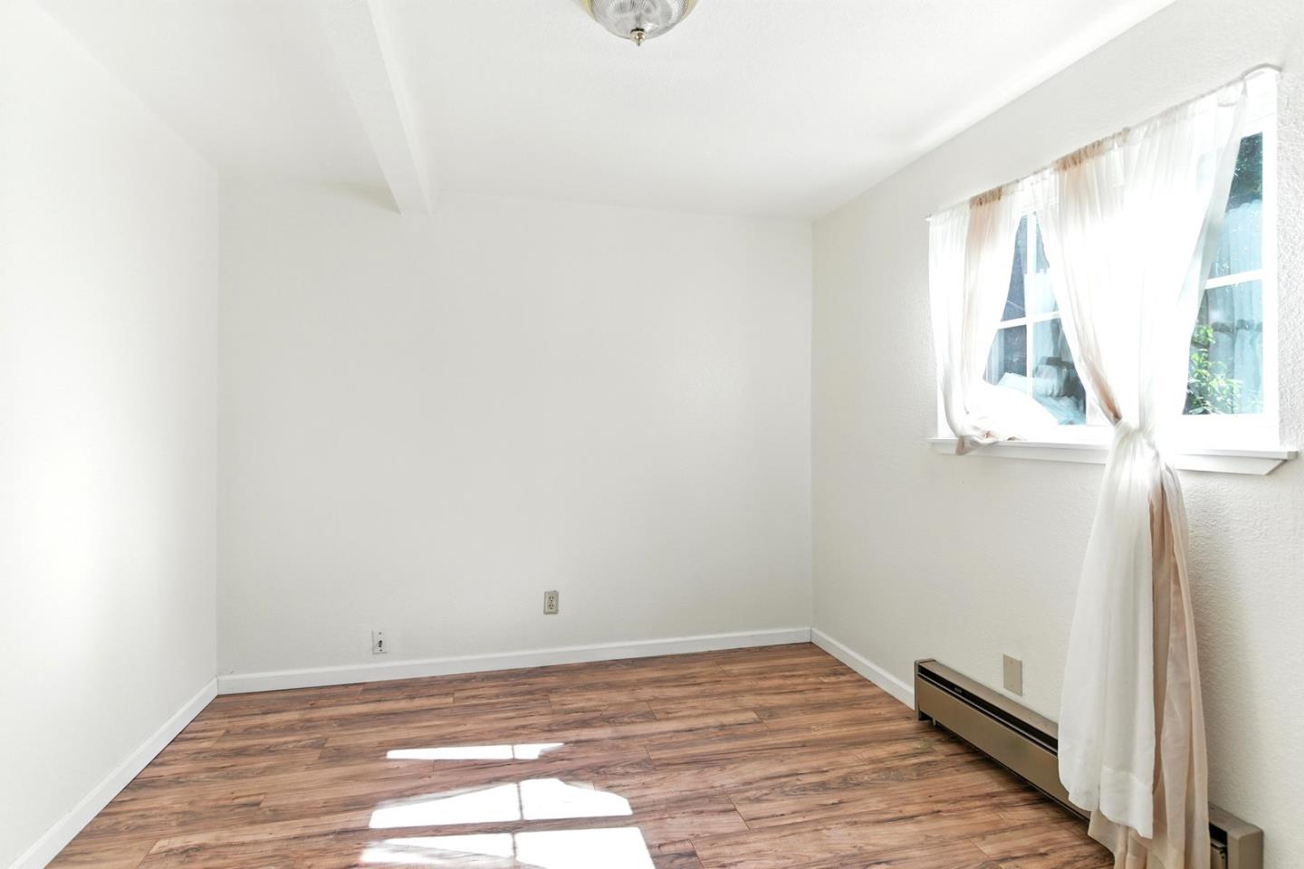 Detail Gallery Image 18 of 20 For 27586 Moody Rd, Los Altos Hills,  CA 94022 - 3 Beds | 2 Baths