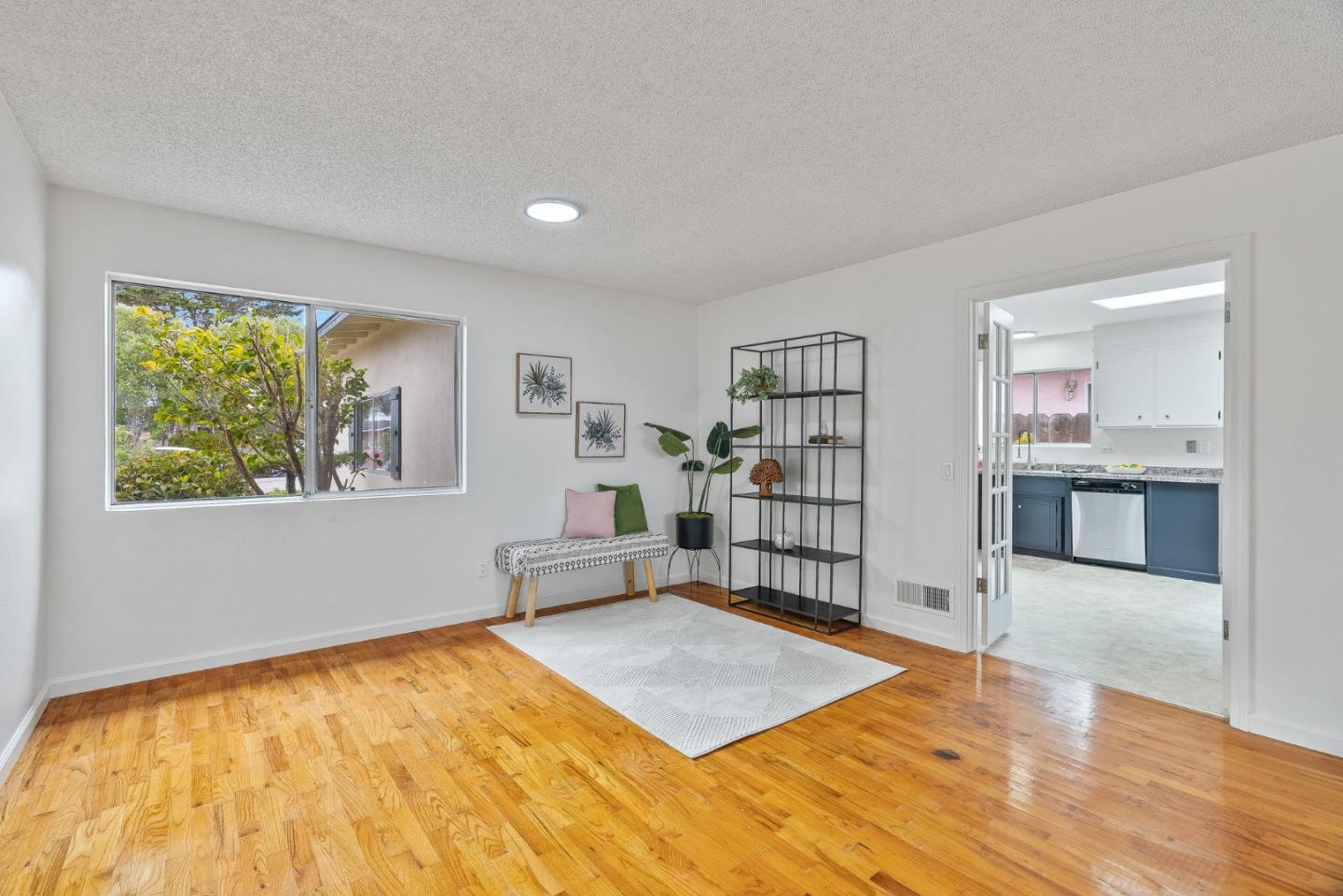 Detail Gallery Image 12 of 38 For 274 Cosky Dr, Marina,  CA 93933 - 3 Beds | 2 Baths