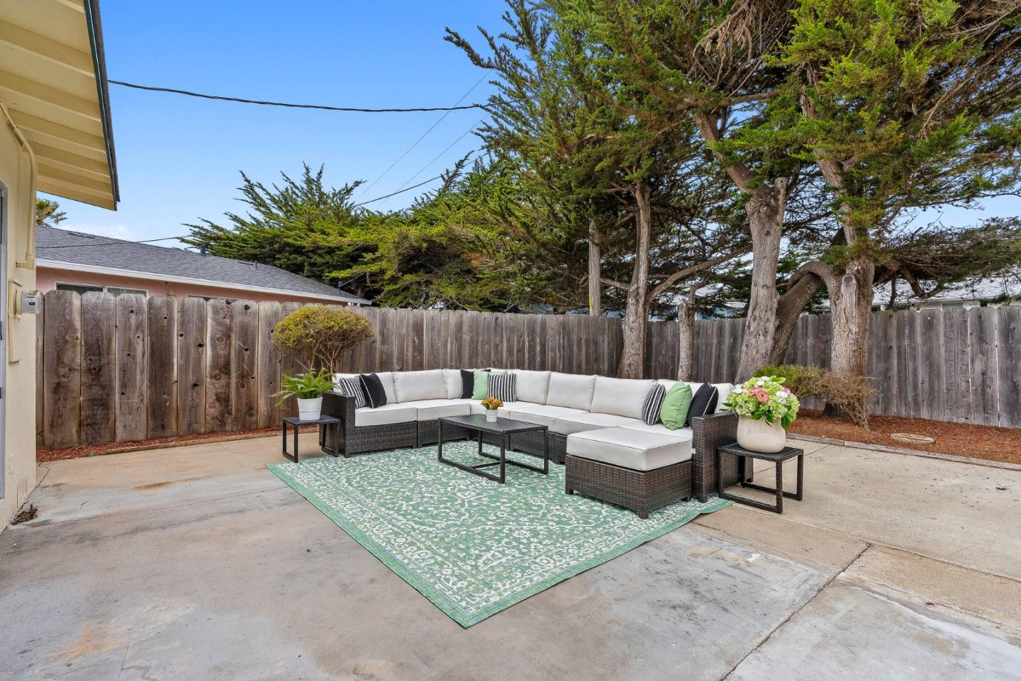 Detail Gallery Image 31 of 38 For 274 Cosky Dr, Marina,  CA 93933 - 3 Beds | 2 Baths