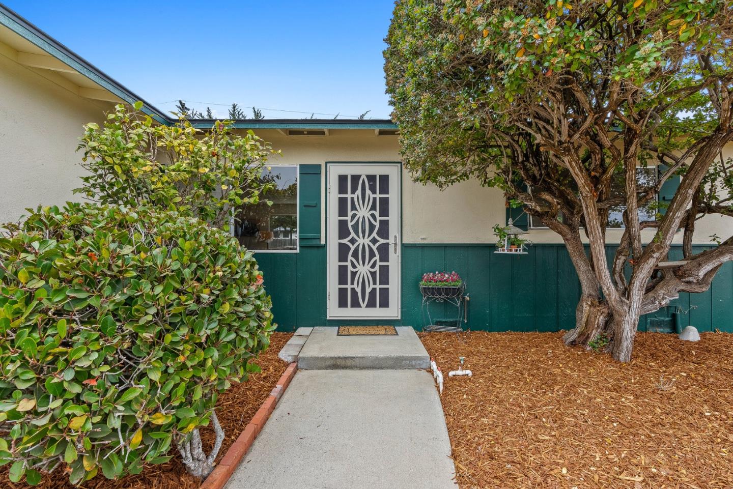 Detail Gallery Image 32 of 38 For 274 Cosky Dr, Marina,  CA 93933 - 3 Beds | 2 Baths
