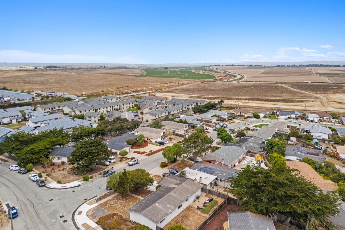 Detail Gallery Image 37 of 38 For 274 Cosky Dr, Marina,  CA 93933 - 3 Beds | 2 Baths