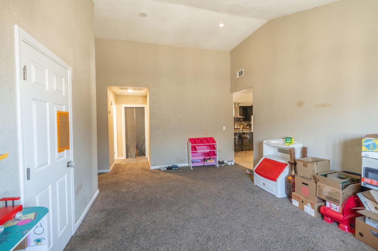 Detail Gallery Image 13 of 25 For 3600 Spruce Ave, Ceres,  CA 95307 - 4 Beds | 2/1 Baths