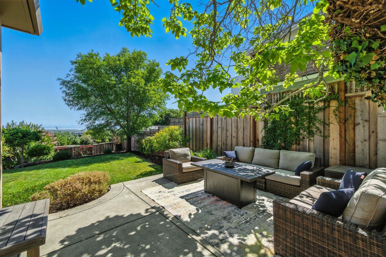 Detail Gallery Image 26 of 59 For 3 Northview Way, Redwood City,  CA 94062 - 3 Beds | 2 Baths