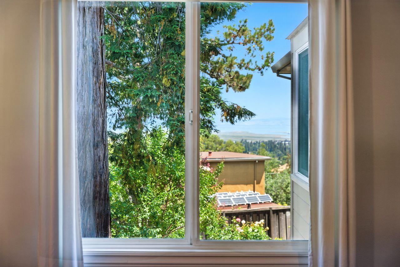 Detail Gallery Image 35 of 59 For 3 Northview Way, Redwood City,  CA 94062 - 3 Beds | 2 Baths