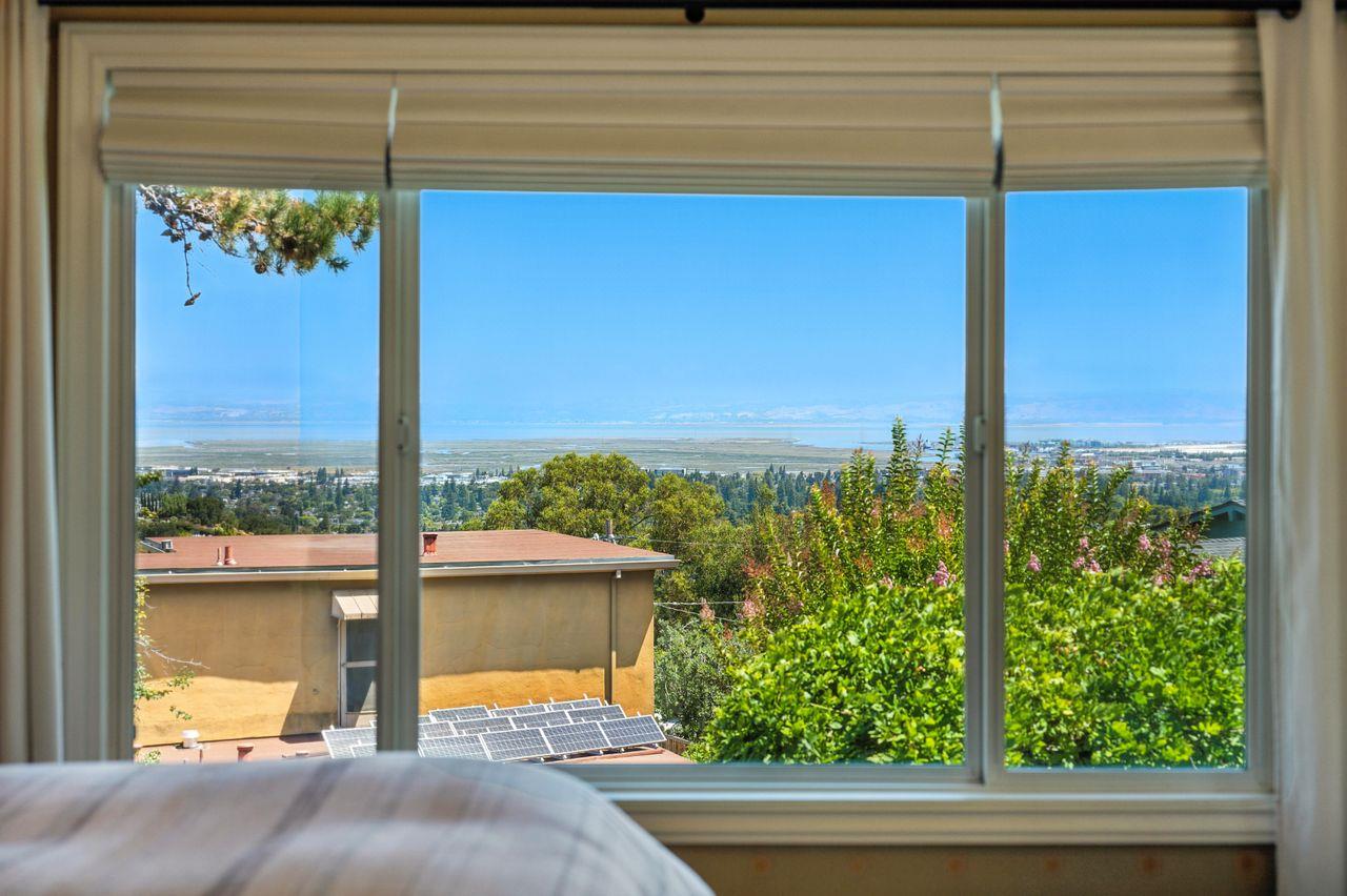 Detail Gallery Image 44 of 59 For 3 Northview Way, Redwood City,  CA 94062 - 3 Beds | 2 Baths