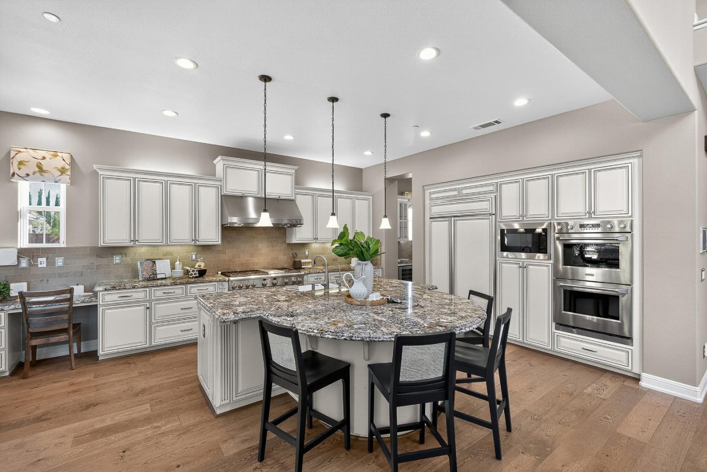 Detail Gallery Image 13 of 63 For 1730 Ventura Dr, Morgan Hill,  CA 95037 - 4 Beds | 3/1 Baths