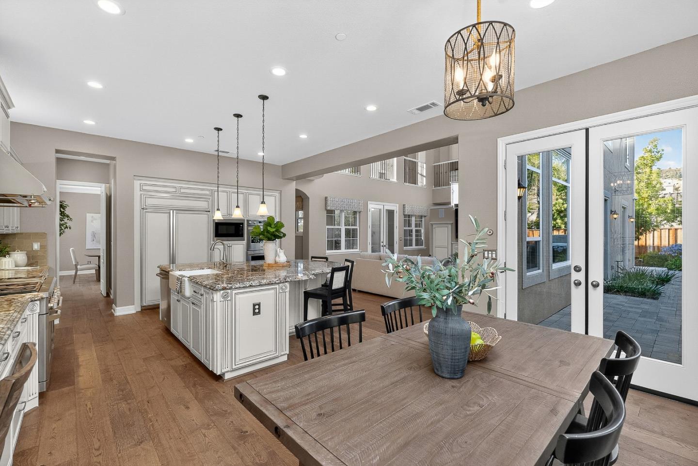 Detail Gallery Image 14 of 63 For 1730 Ventura Dr, Morgan Hill,  CA 95037 - 4 Beds | 3/1 Baths