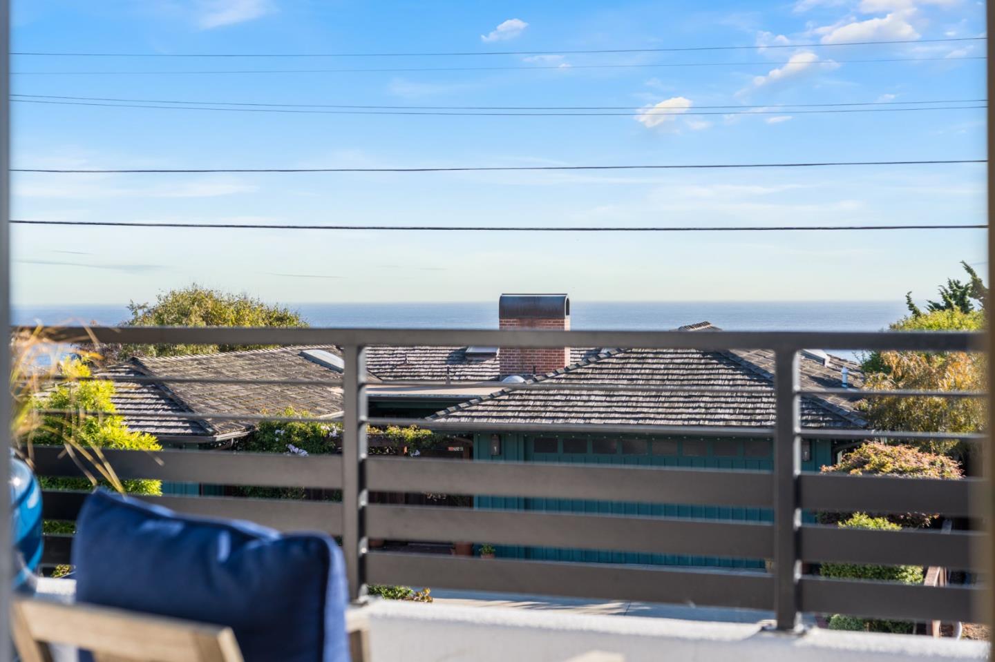 Detail Gallery Image 11 of 70 For 641 Bayview Dr, Aptos,  CA 95003 - 3 Beds | 2/1 Baths