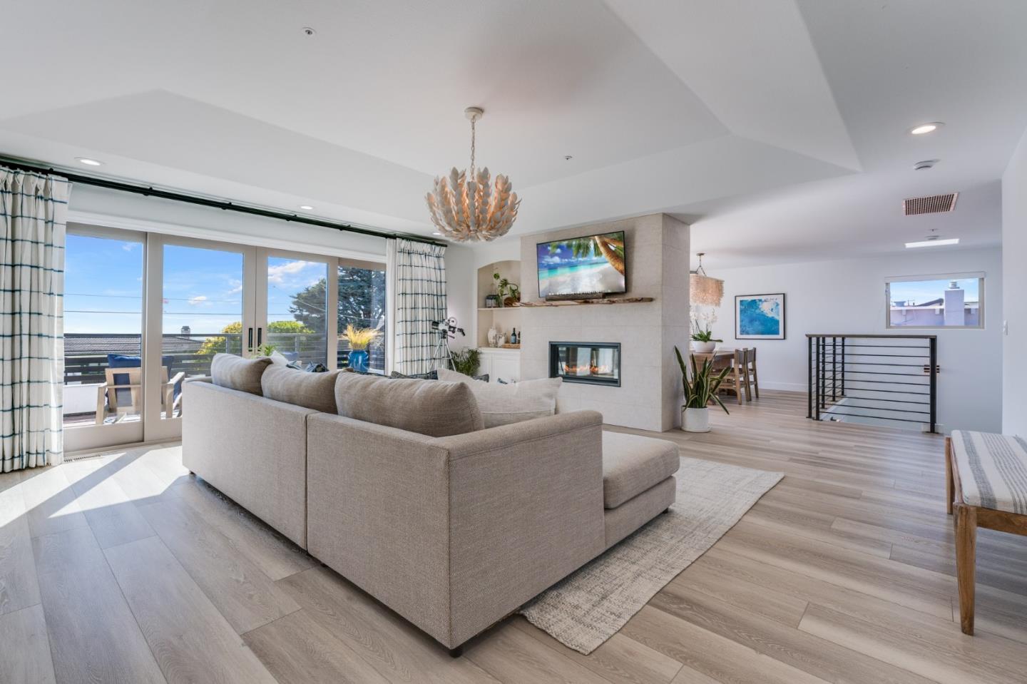 Detail Gallery Image 15 of 70 For 641 Bayview Dr, Aptos,  CA 95003 - 3 Beds | 2/1 Baths