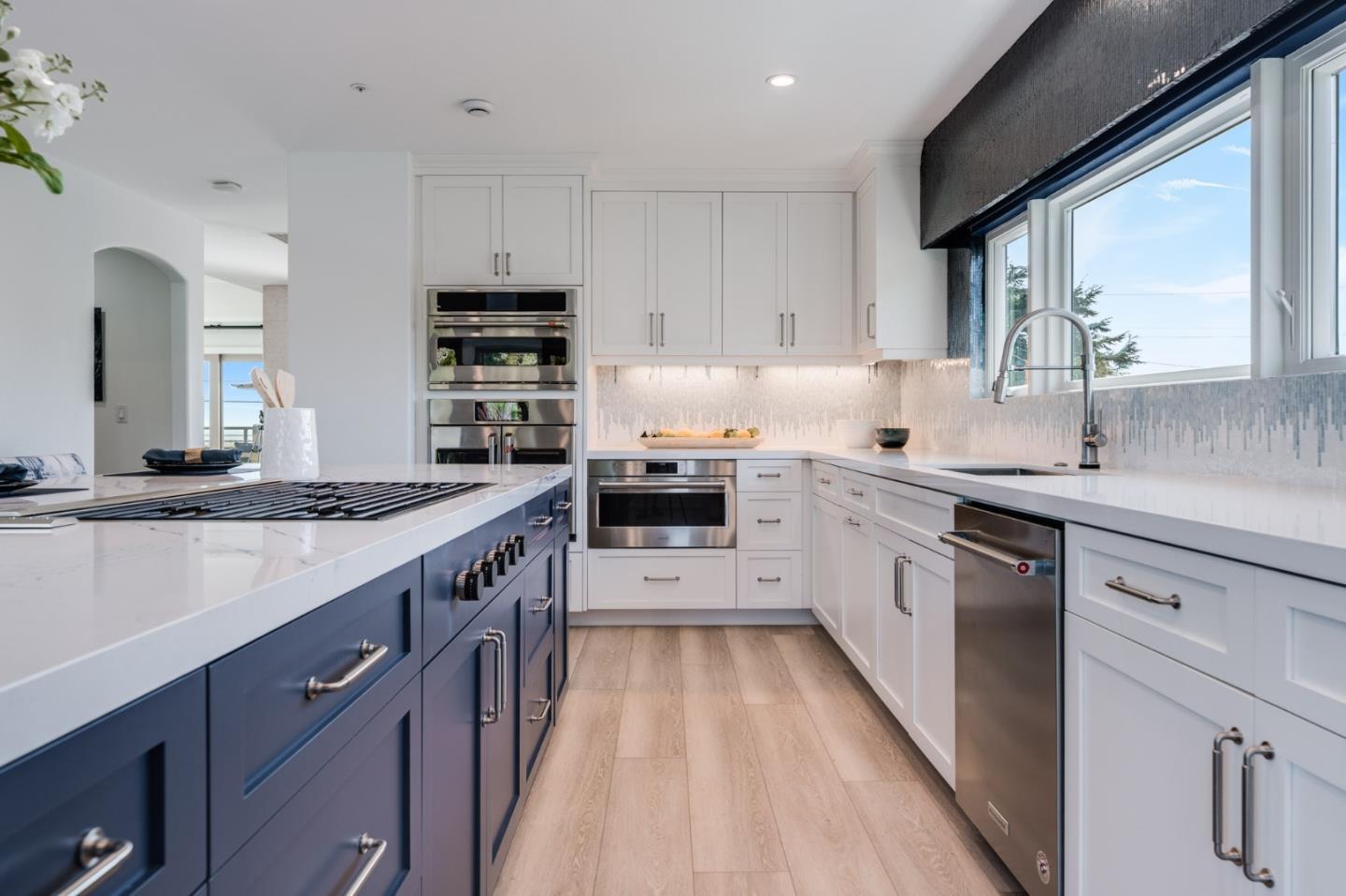 Detail Gallery Image 24 of 70 For 641 Bayview Dr, Aptos,  CA 95003 - 3 Beds | 2/1 Baths