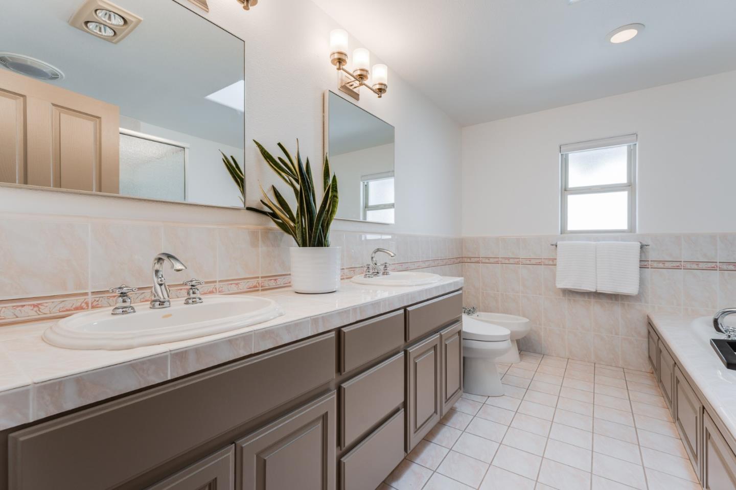 Detail Gallery Image 36 of 70 For 641 Bayview Dr, Aptos,  CA 95003 - 3 Beds | 2/1 Baths