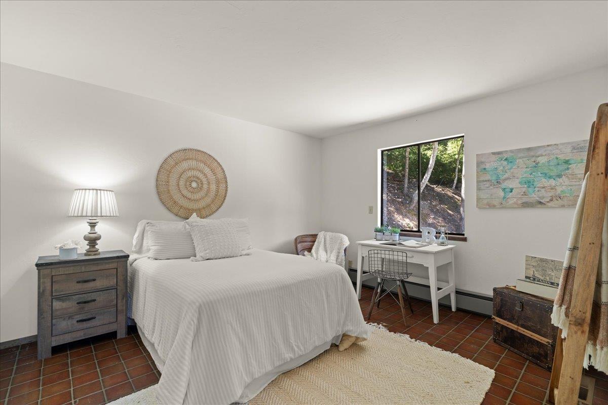 Detail Gallery Image 11 of 26 For 13770 Madrone Pl, Los Gatos,  CA 95033 - 3 Beds | 2 Baths