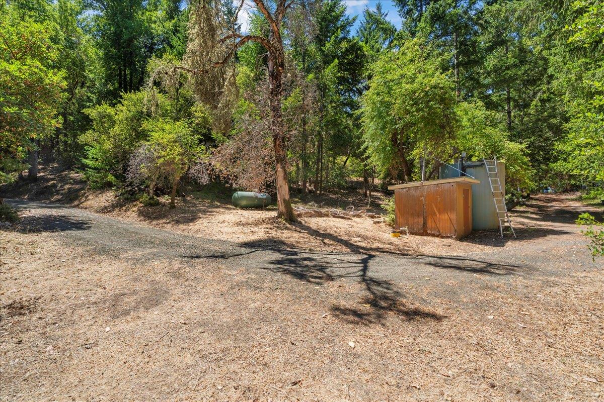 Detail Gallery Image 25 of 26 For 13770 Madrone Pl, Los Gatos,  CA 95033 - 3 Beds | 2 Baths