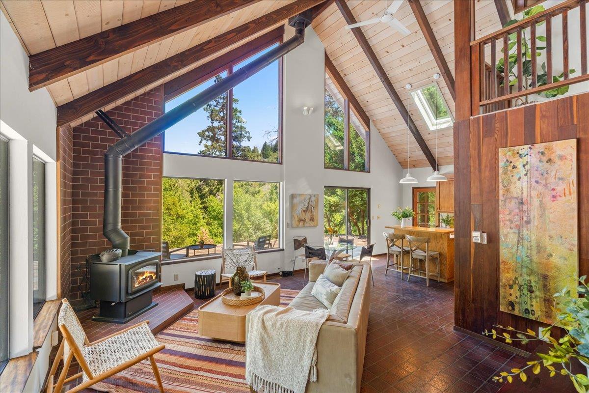 Detail Gallery Image 4 of 26 For 13770 Madrone Pl, Los Gatos,  CA 95033 - 3 Beds | 2 Baths