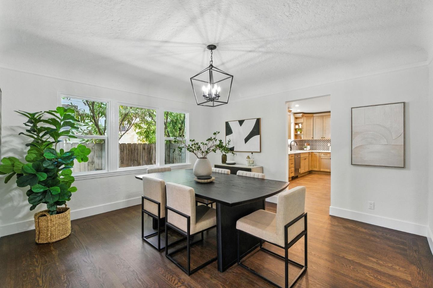 Detail Gallery Image 12 of 41 For 1165 Clinton St, Redwood City,  CA 94061 - 3 Beds | 2 Baths