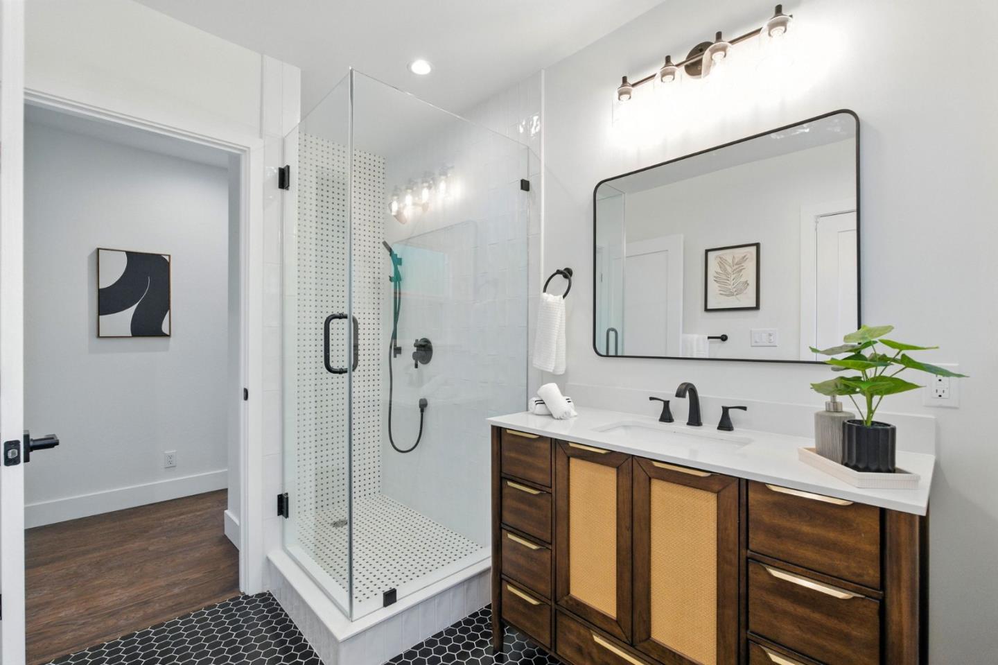 Detail Gallery Image 33 of 41 For 1165 Clinton St, Redwood City,  CA 94061 - 3 Beds | 2 Baths