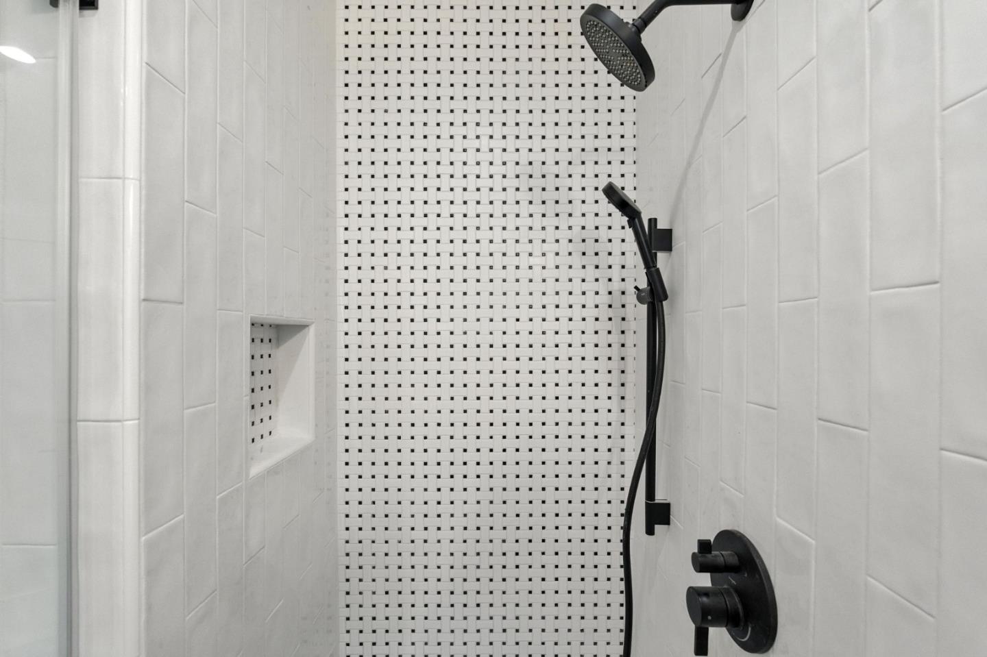 Detail Gallery Image 35 of 41 For 1165 Clinton St, Redwood City,  CA 94061 - 3 Beds | 2 Baths