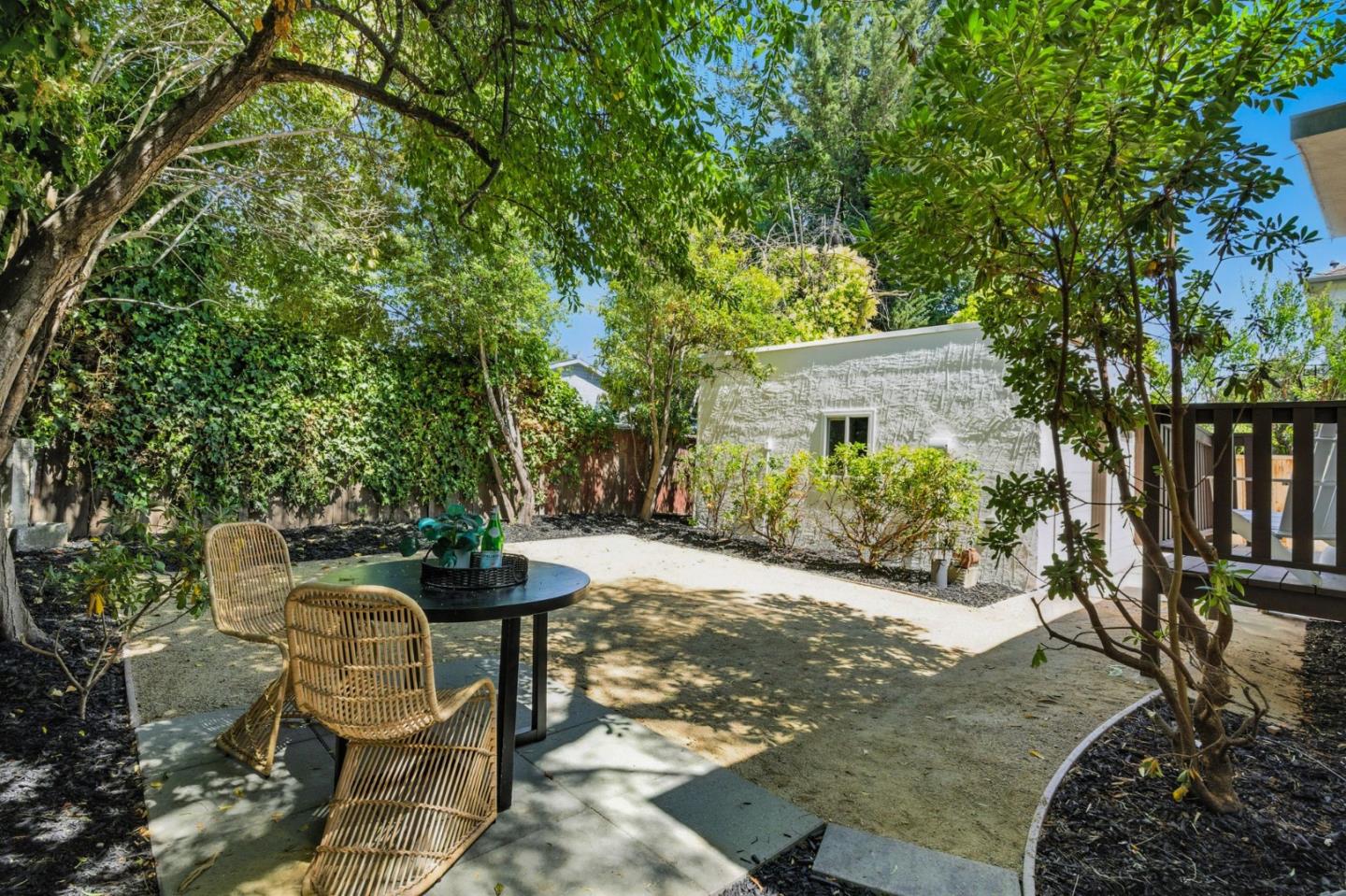 Detail Gallery Image 39 of 41 For 1165 Clinton St, Redwood City,  CA 94061 - 3 Beds | 2 Baths