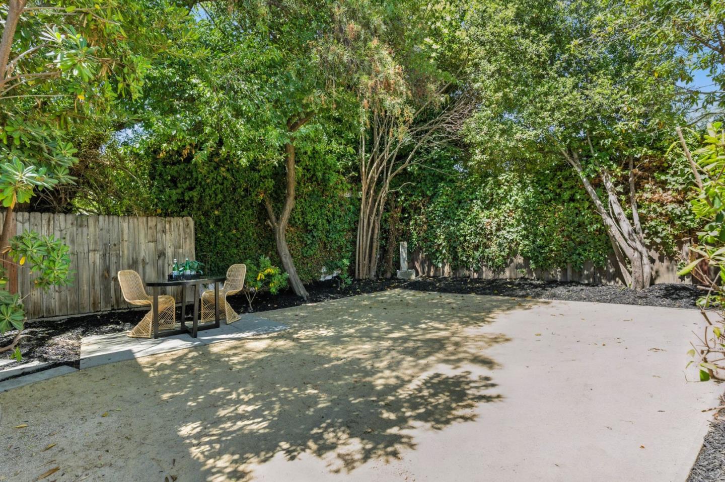 Detail Gallery Image 41 of 41 For 1165 Clinton St, Redwood City,  CA 94061 - 3 Beds | 2 Baths