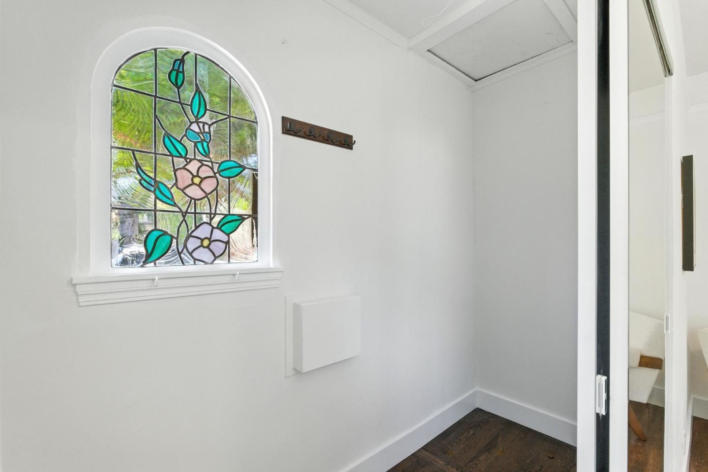 Detail Gallery Image 6 of 41 For 1165 Clinton St, Redwood City,  CA 94061 - 3 Beds | 2 Baths