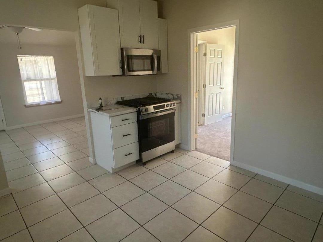 Detail Gallery Image 6 of 27 For 412 7th St, Greenfield,  CA 93927 - 2 Beds | 1 Baths