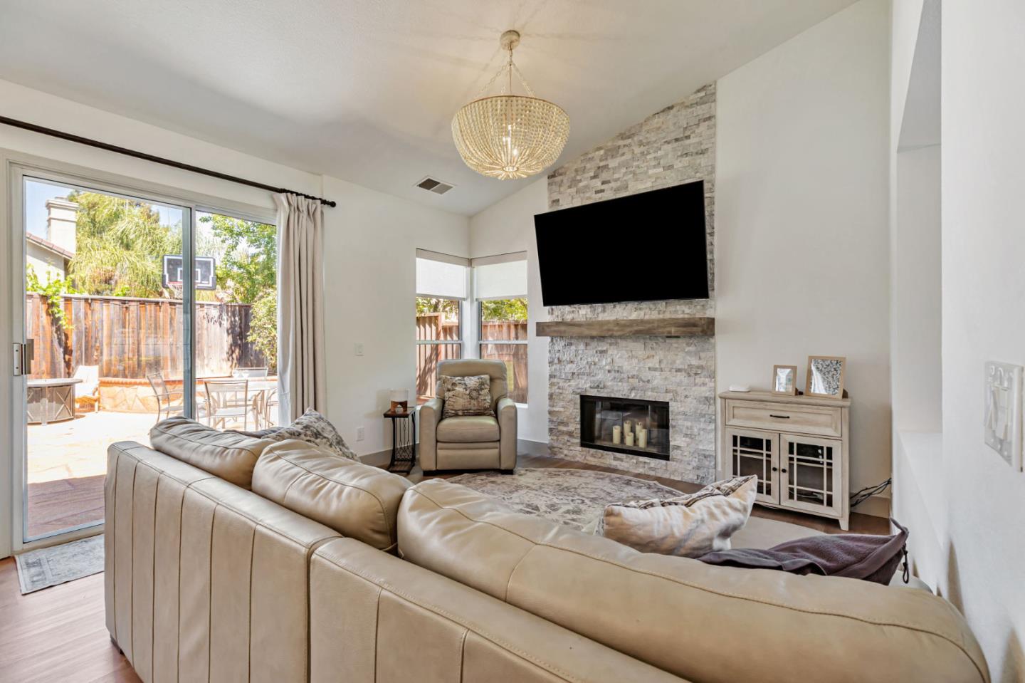 Detail Gallery Image 11 of 52 For 15202 Monticello Way, Morgan Hill,  CA 95037 - 4 Beds | 2 Baths