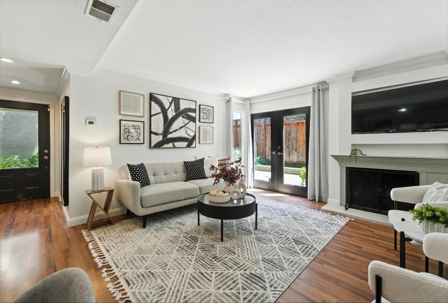 Detail Gallery Image 10 of 44 For 565 Union Ave, Campbell,  CA 95008 - 3 Beds | 2/1 Baths
