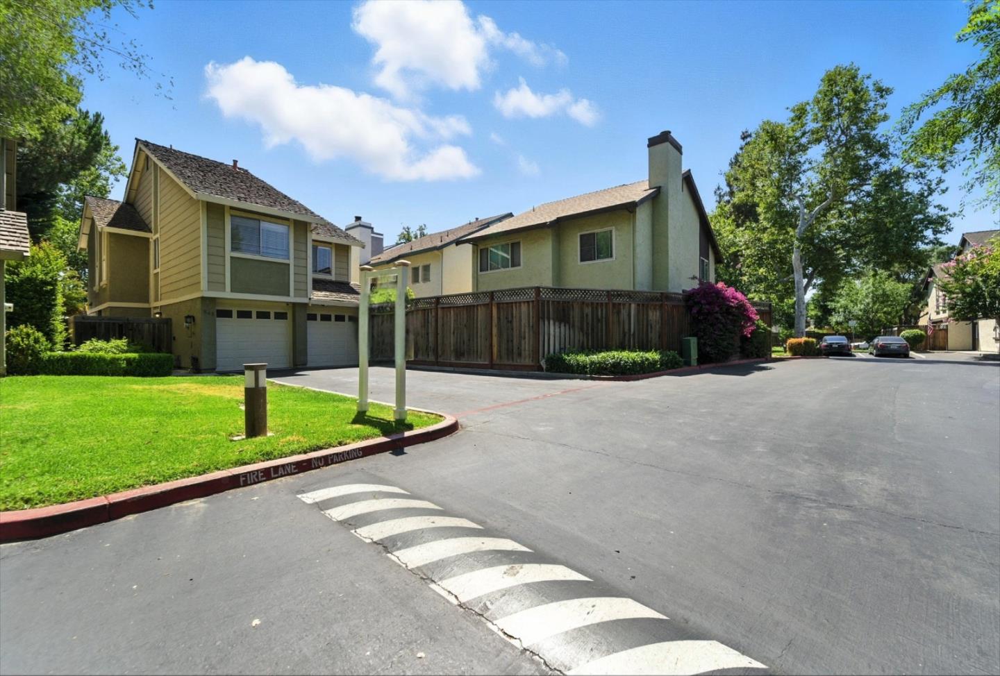 Detail Gallery Image 3 of 44 For 565 Union Ave, Campbell,  CA 95008 - 3 Beds | 2/1 Baths