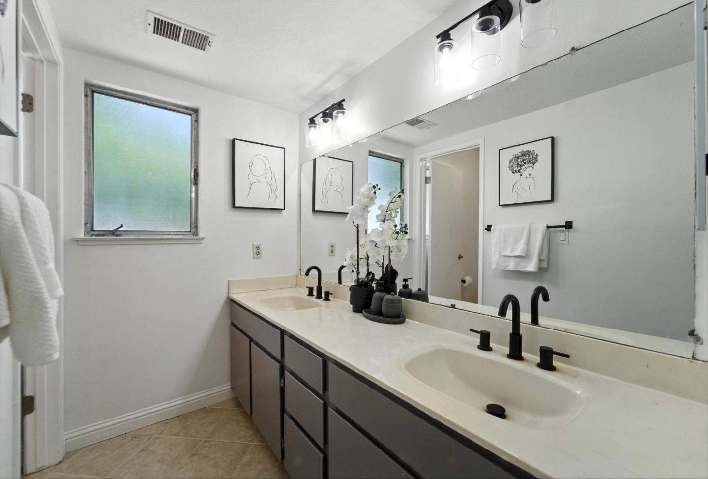 Detail Gallery Image 36 of 44 For 565 Union Ave, Campbell,  CA 95008 - 3 Beds | 2/1 Baths