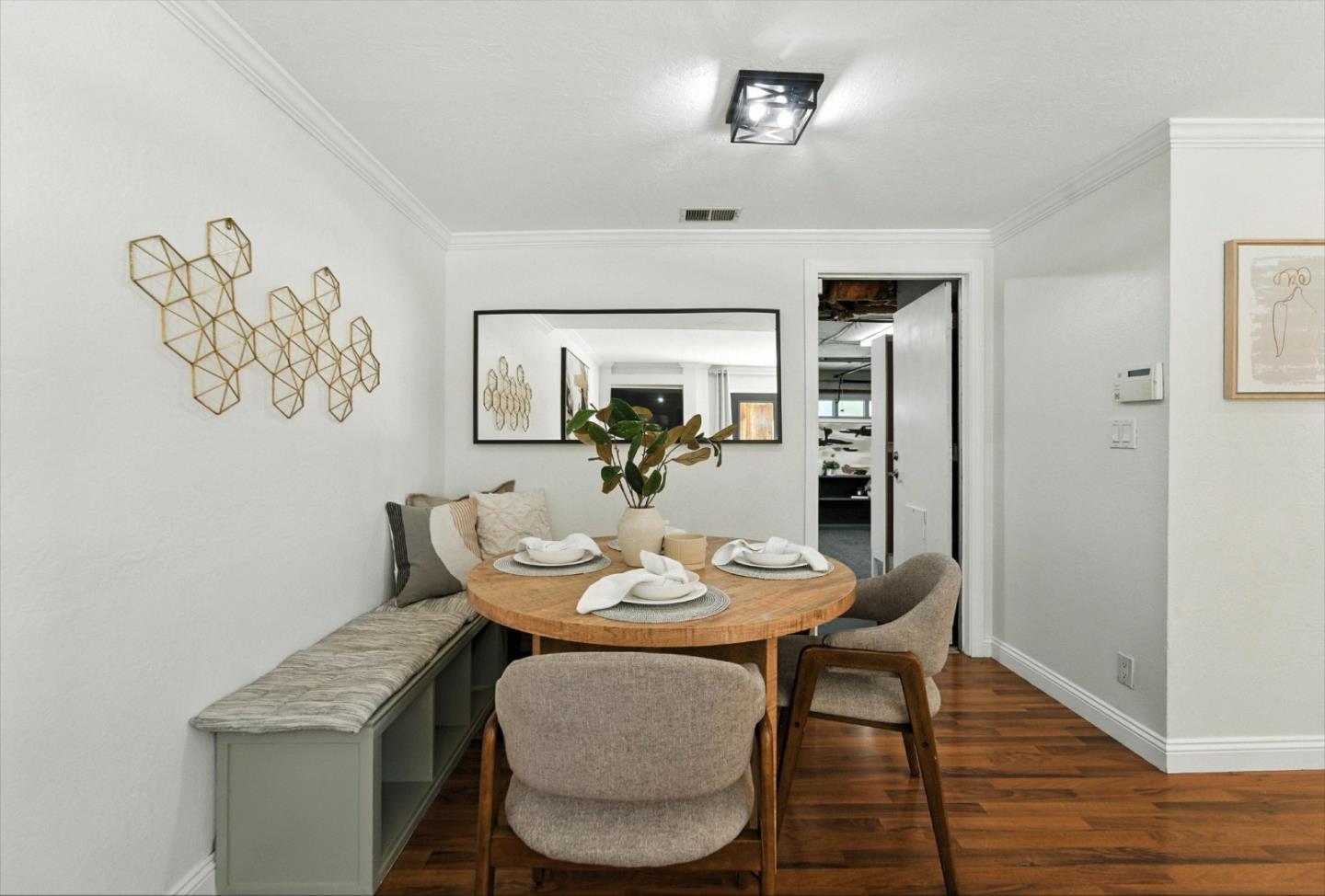 Detail Gallery Image 9 of 44 For 565 Union Ave, Campbell,  CA 95008 - 3 Beds | 2/1 Baths