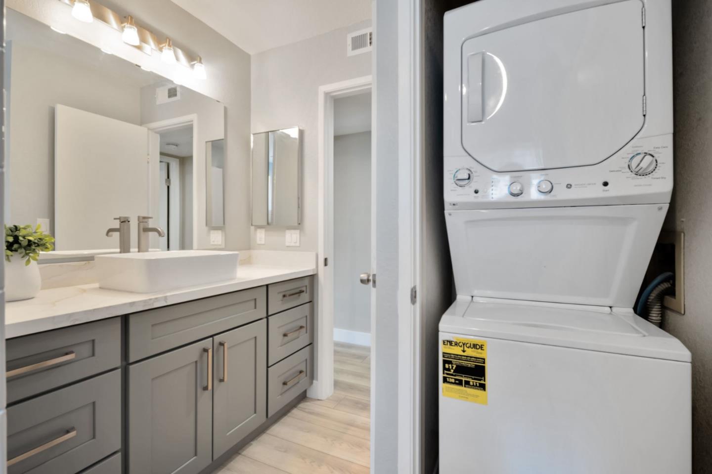 Detail Gallery Image 14 of 31 For 3054 Shadow Springs Pl, San Jose,  CA 95121 - 2 Beds | 1 Baths